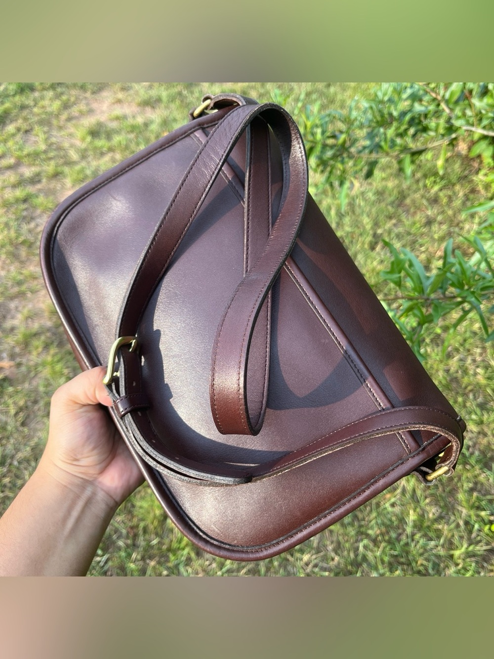 Vintage Coach Chocolate Brown Leather City Handbag/Crossbody Bag - Picture 5 of 10